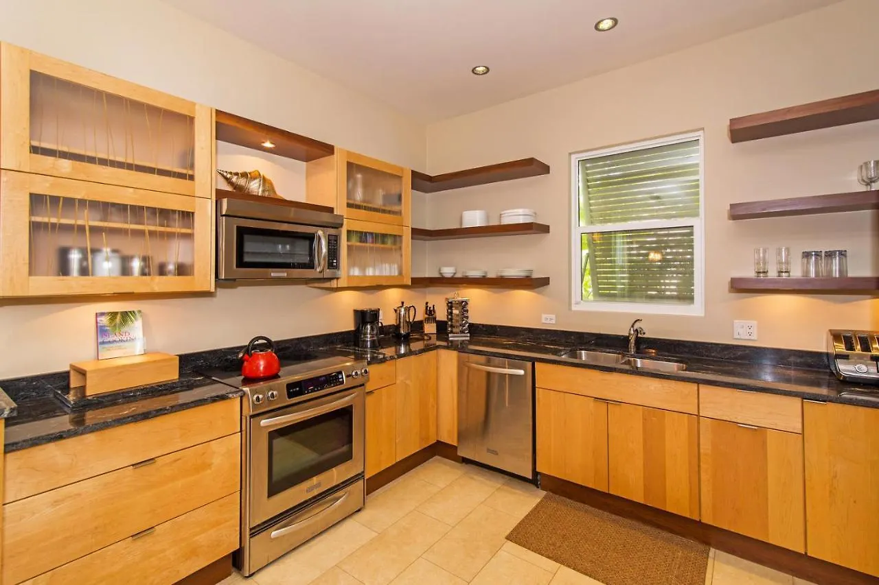 Papaya Cottage - Micro-Resort In West Bay Cayman Islands